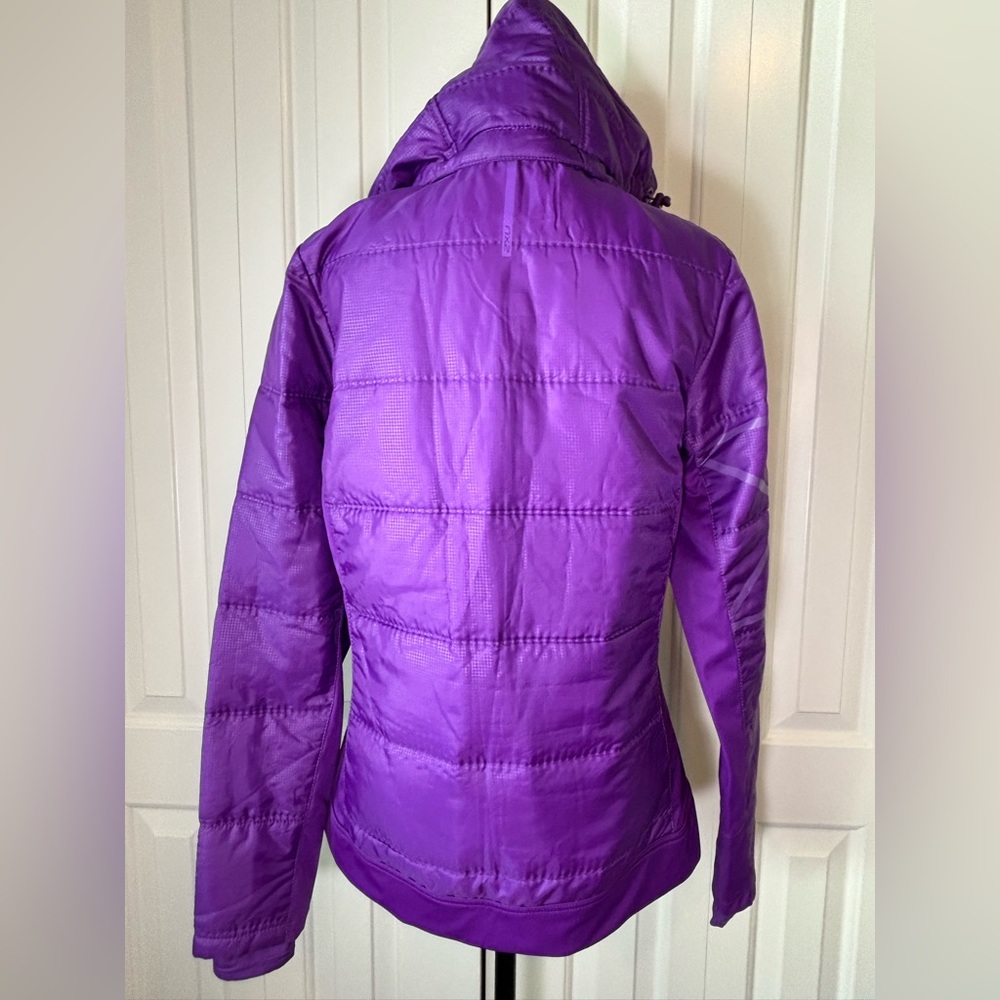 2XU Women's Insulation Jacket, Womens Size Small - Picture 3 of 13